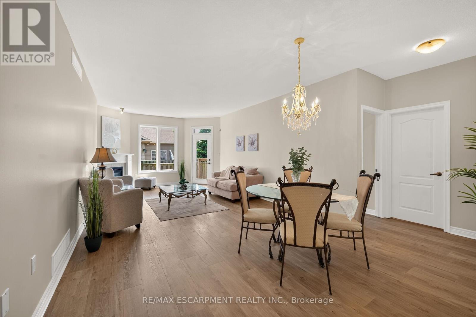 14 ECKER LANE - 16