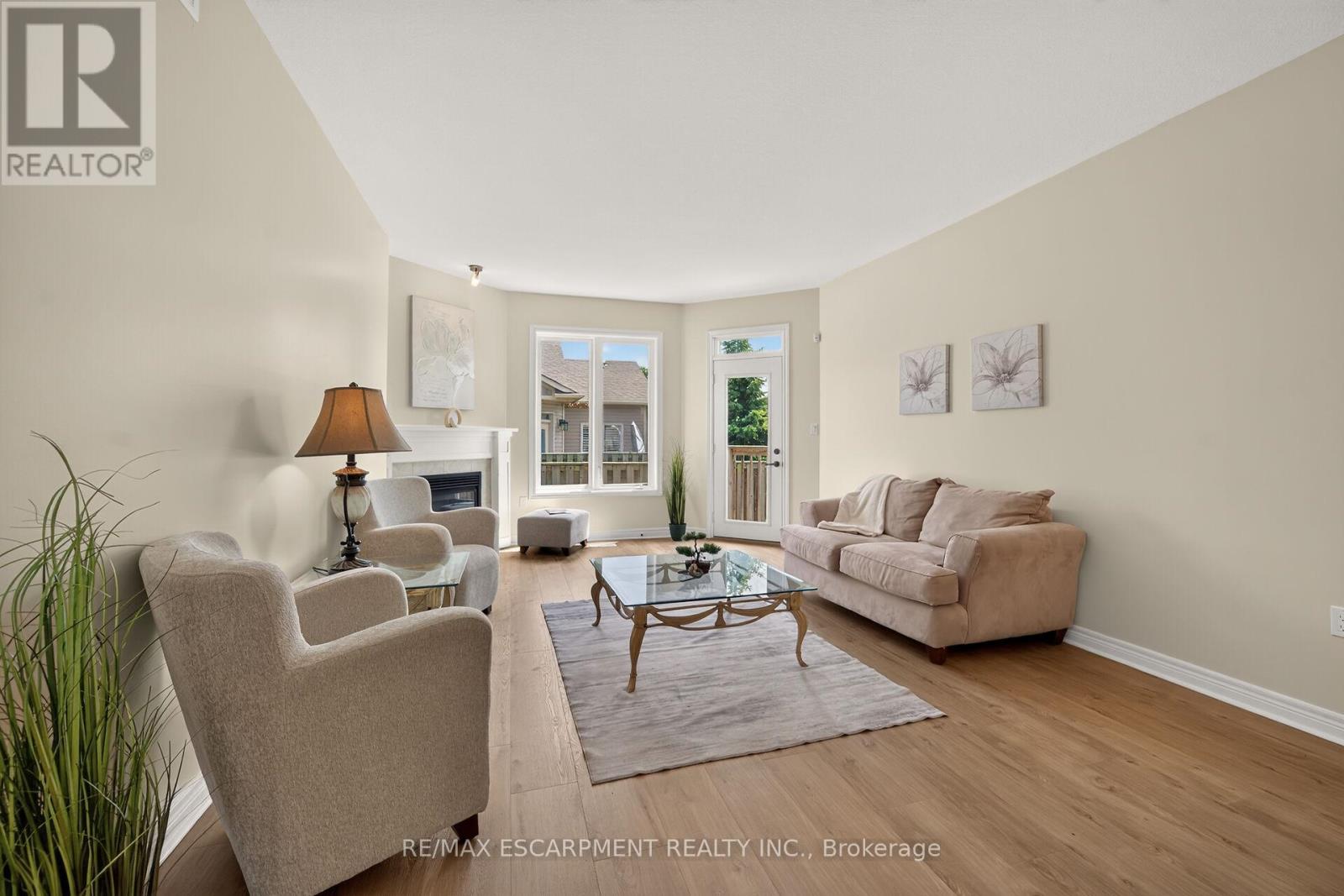 14 ECKER LANE - 17