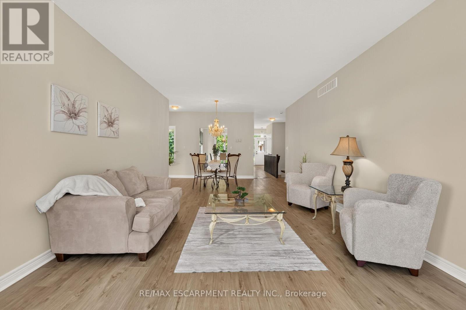14 ECKER LANE - 20