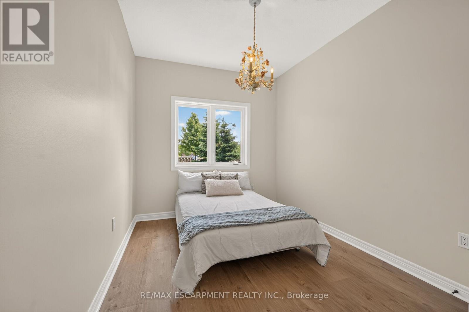 14 ECKER LANE - 23
