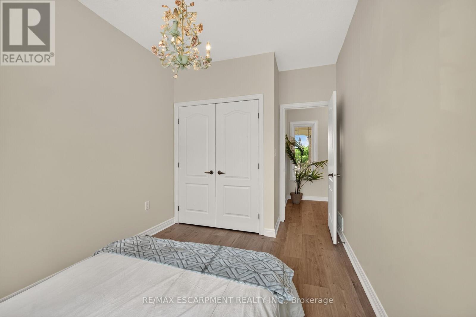 14 ECKER LANE - 24