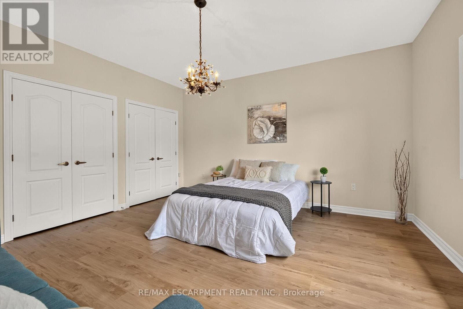 14 ECKER LANE - 31