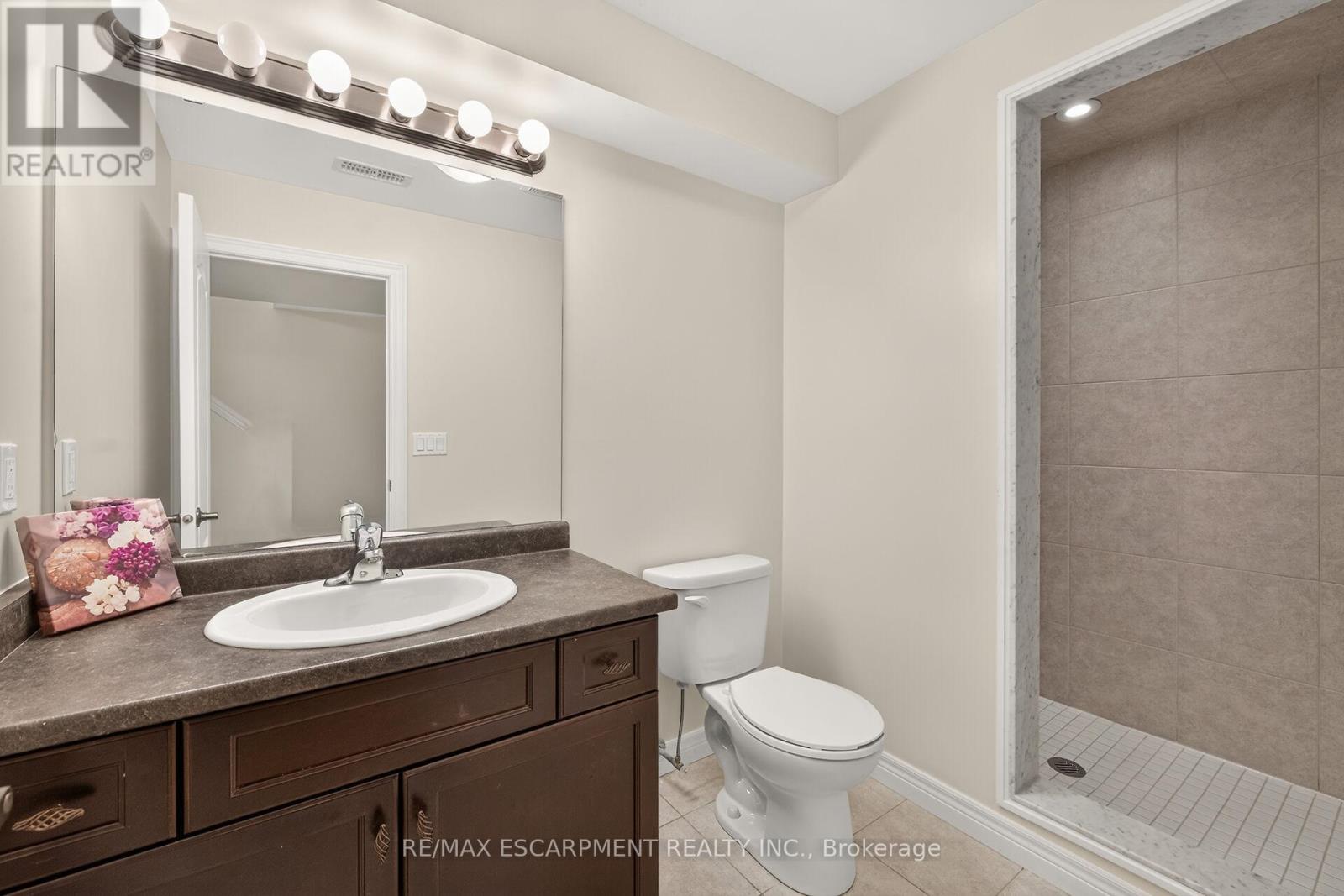 14 ECKER LANE - 34