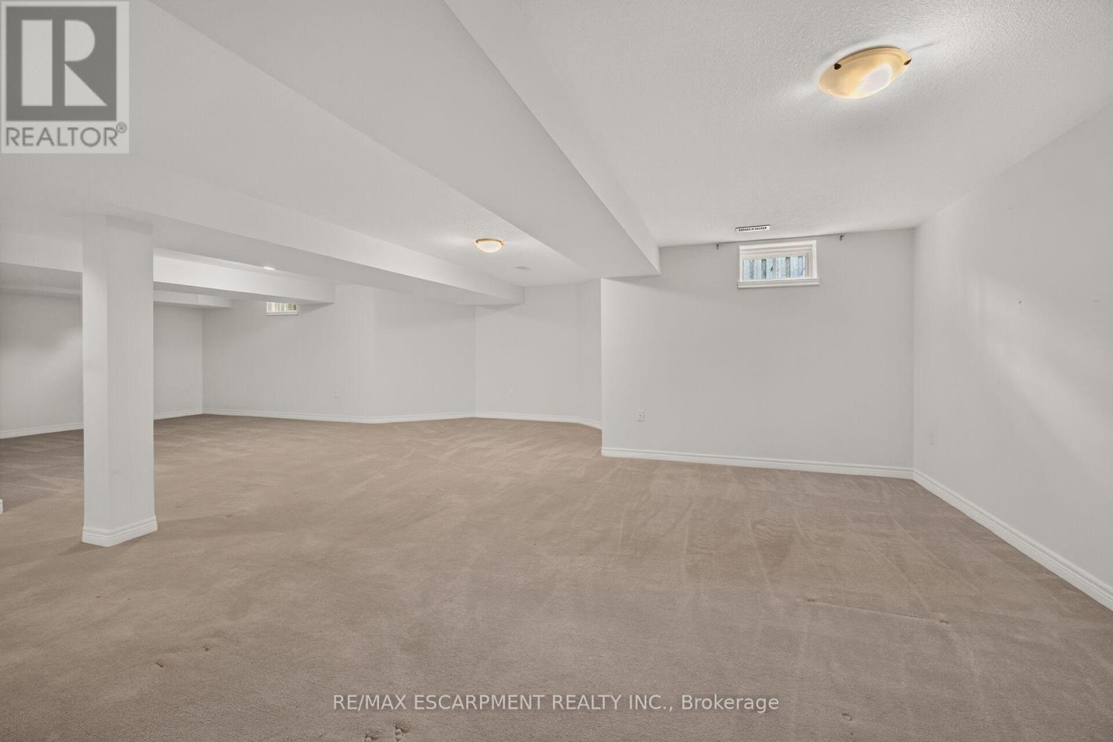 14 ECKER LANE - 36