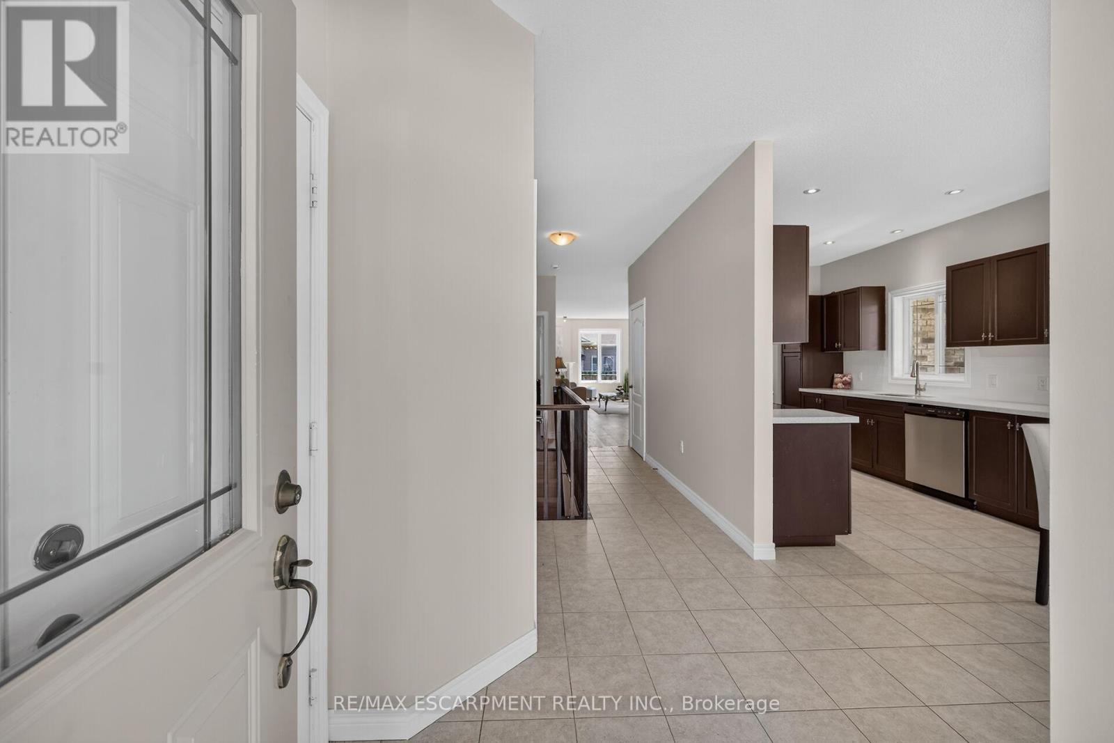 14 ECKER LANE - 4