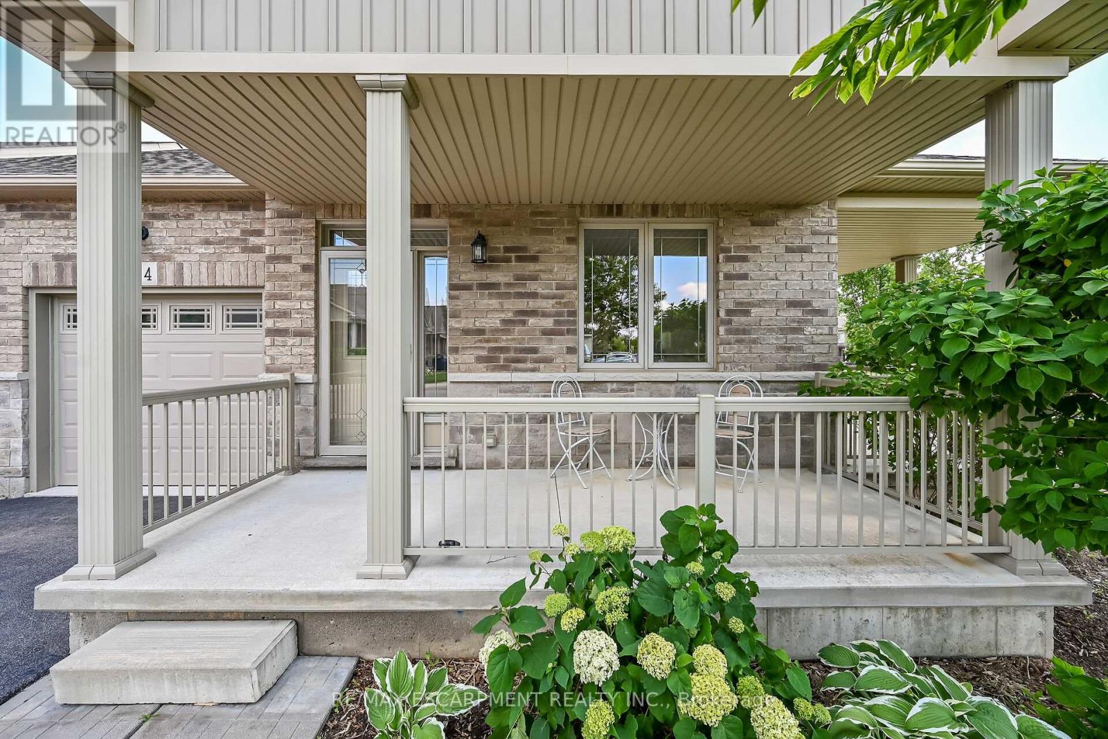 14 ECKER LANE - 42