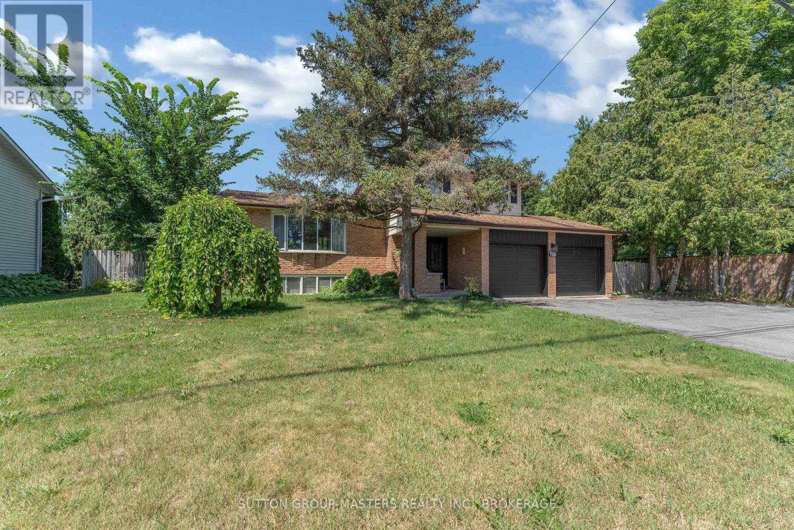 715 COLLINS BAY ROAD - 4