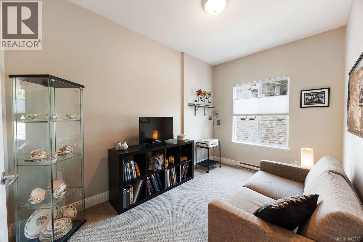 #10 1646 Balmoral Ave - 17