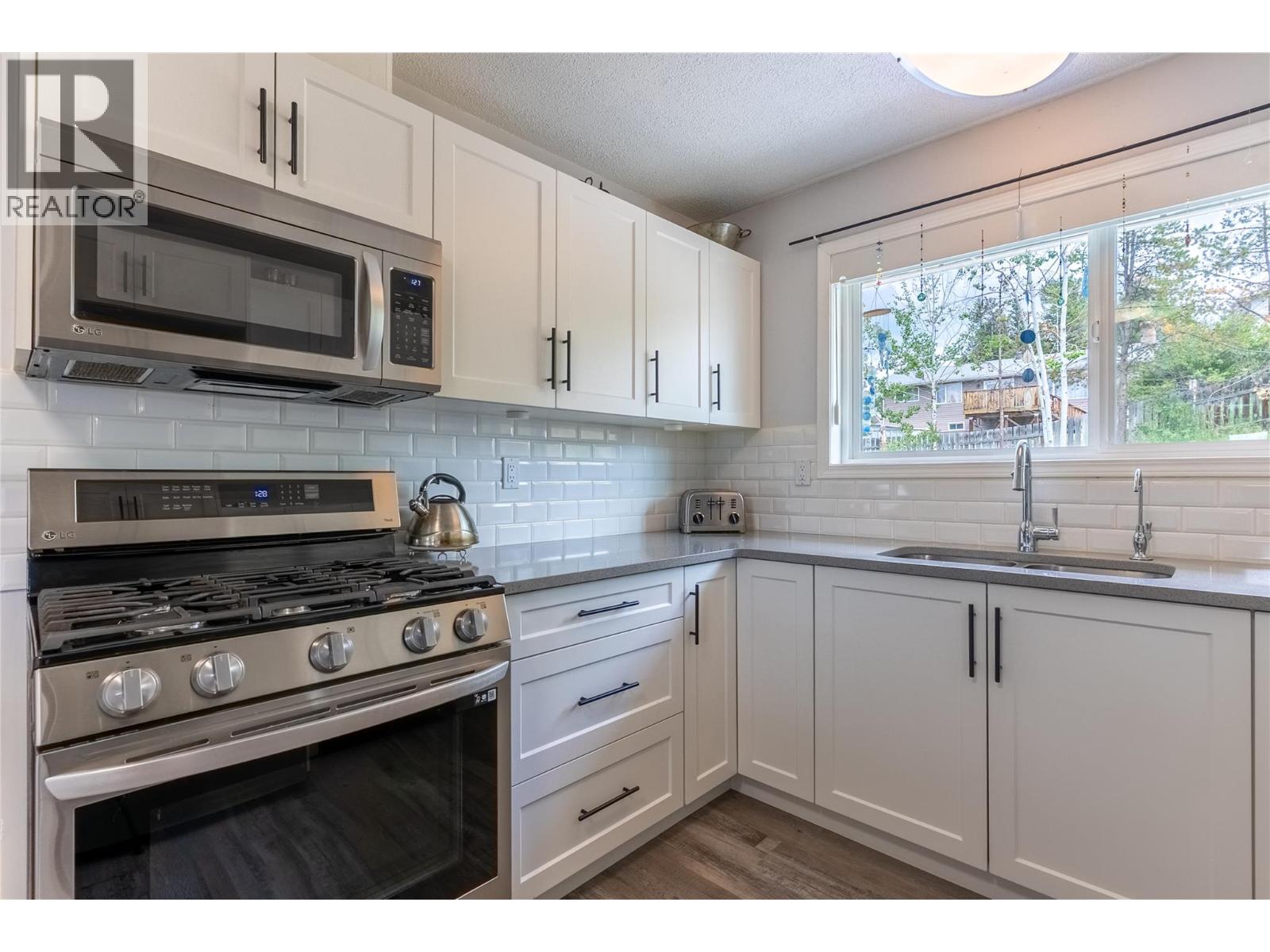 144 Birch Crescent - 4