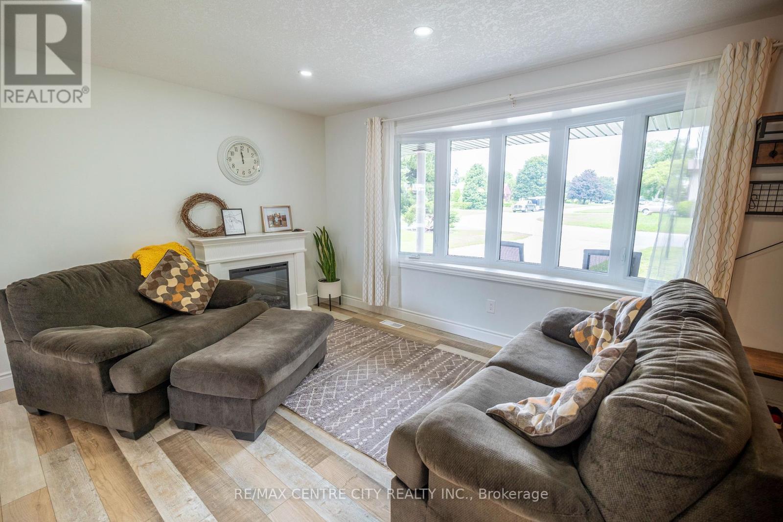 159 SHERWOOD CRESCENT - Image 19