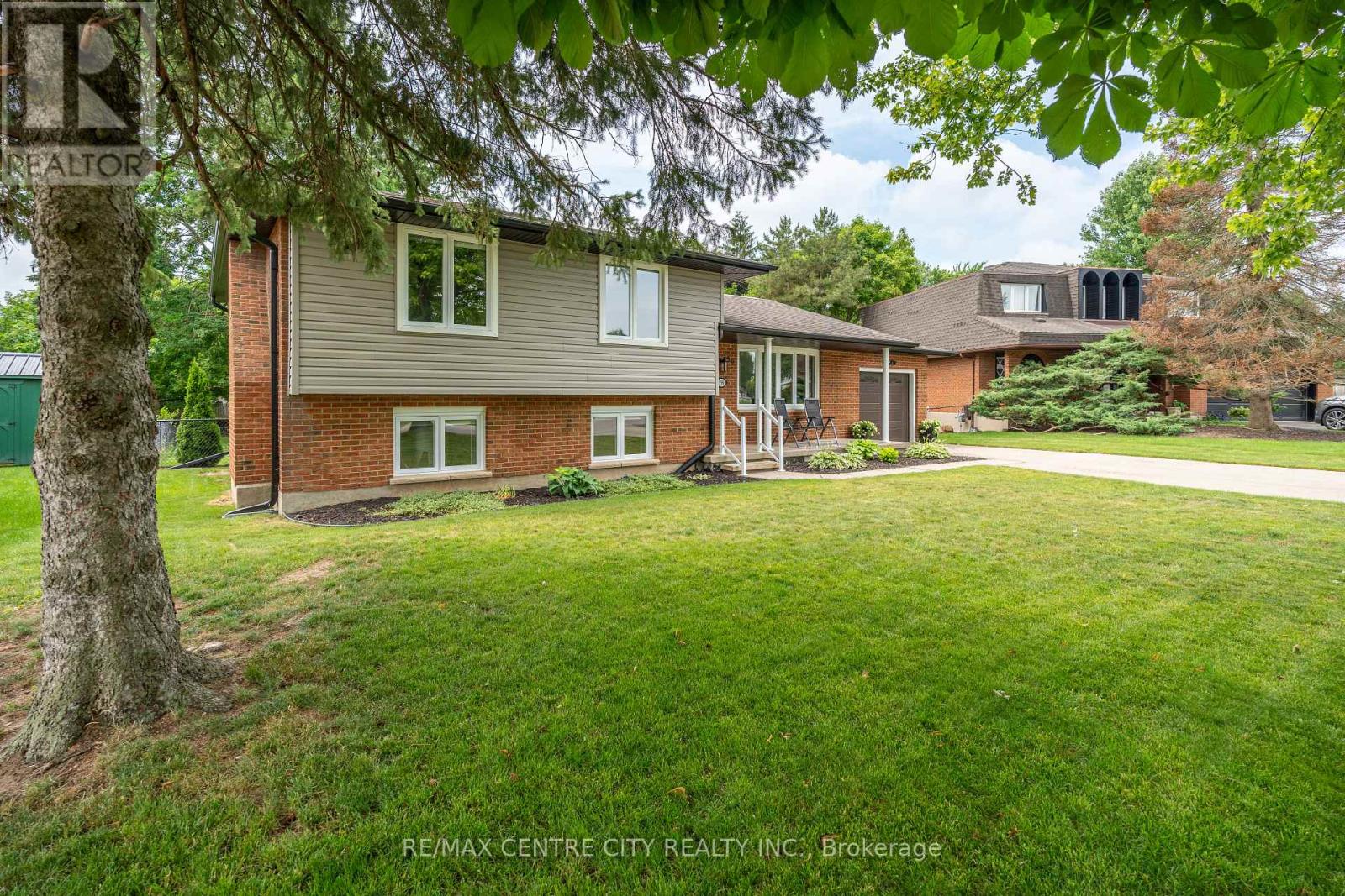 159 SHERWOOD CRESCENT - Image 3