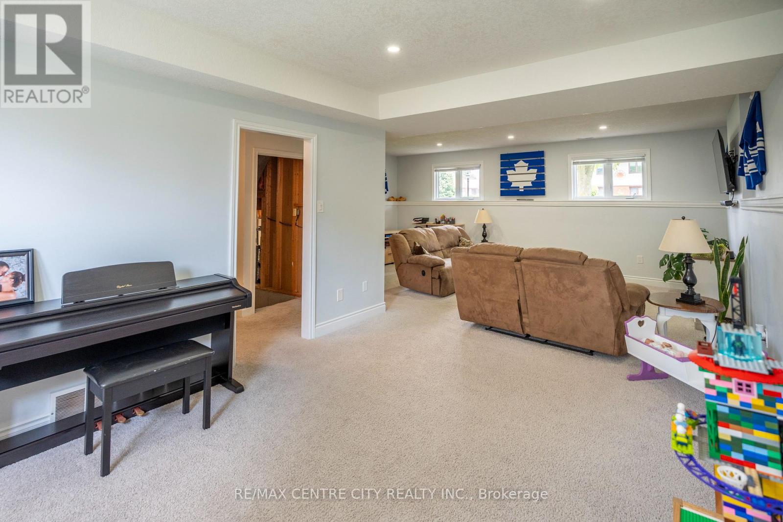 159 SHERWOOD CRESCENT - Image 43
