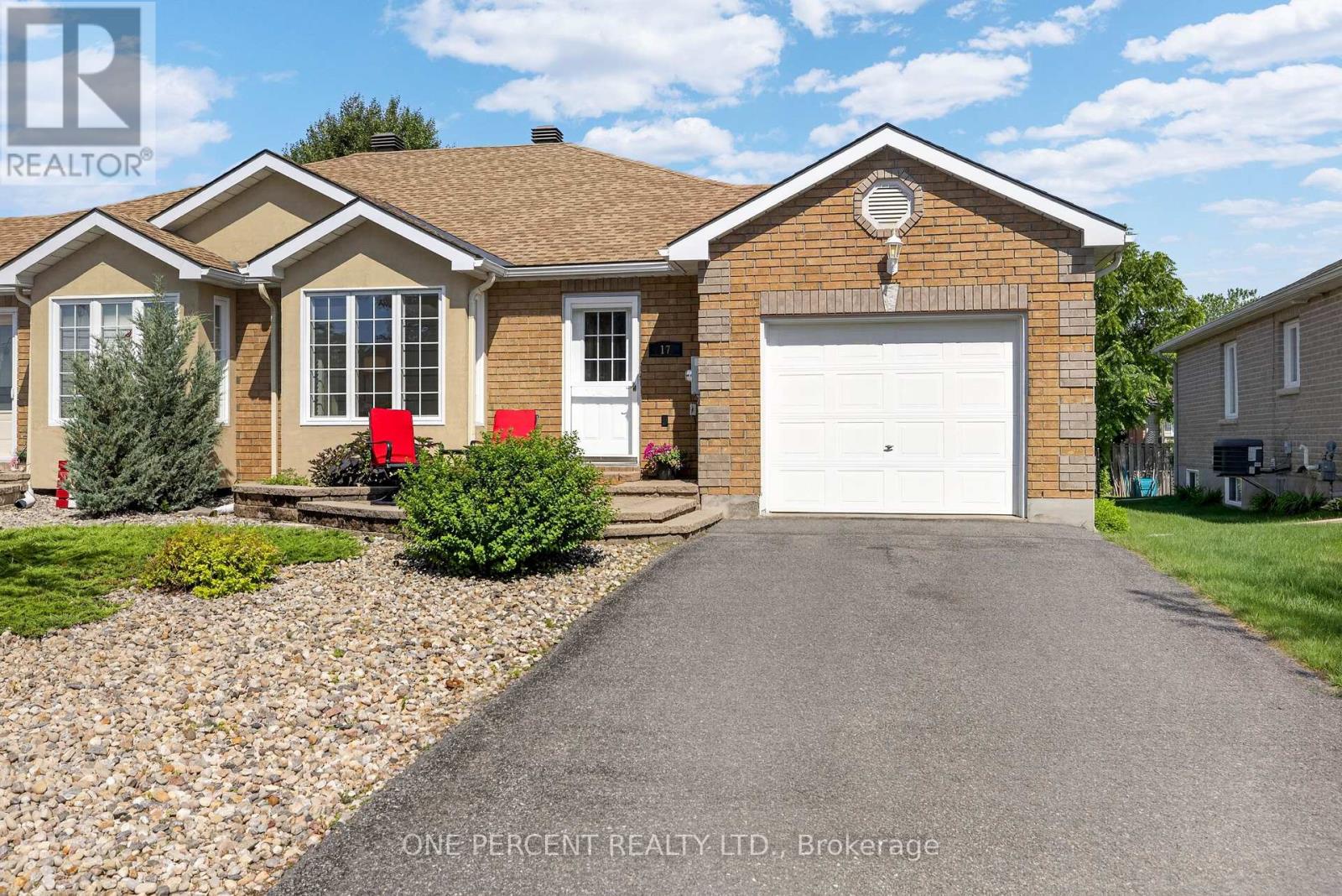 17 DR GORDON CRESCENT - 1