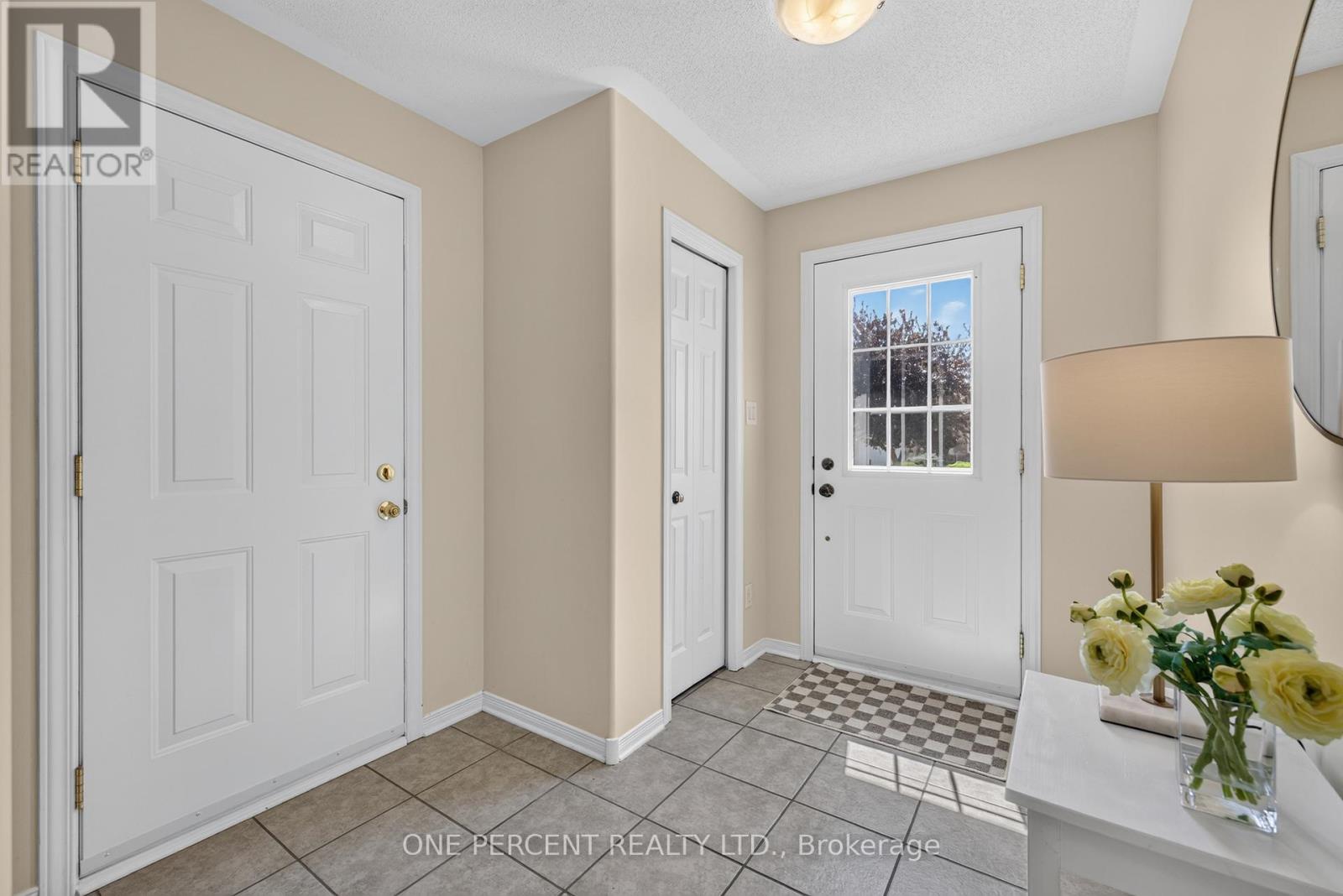 17 DR GORDON CRESCENT - 2