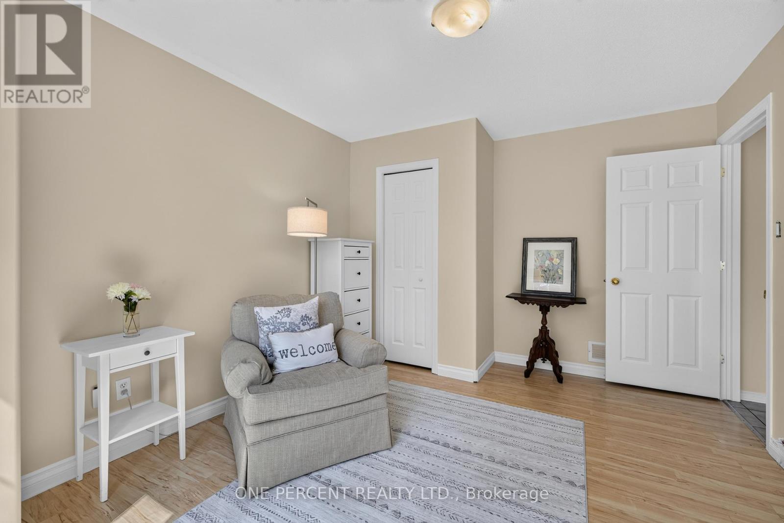 17 DR GORDON CRESCENT - 21