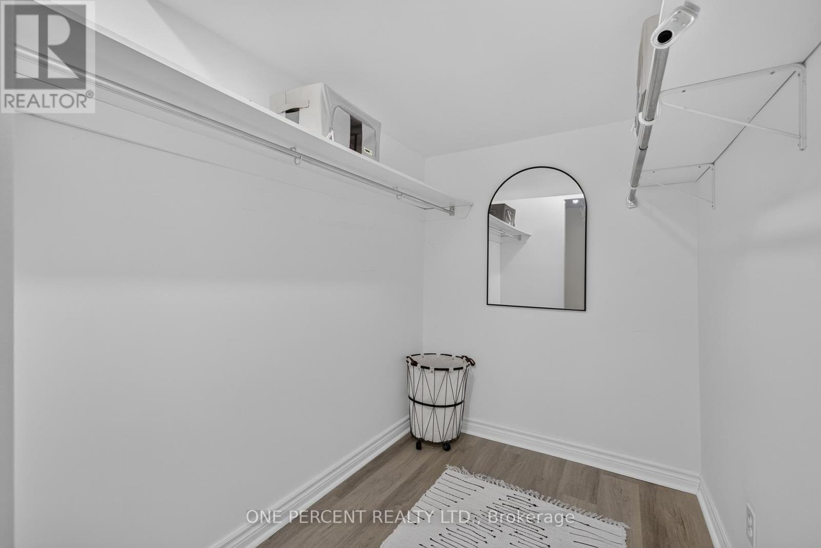 17 DR GORDON CRESCENT - 27