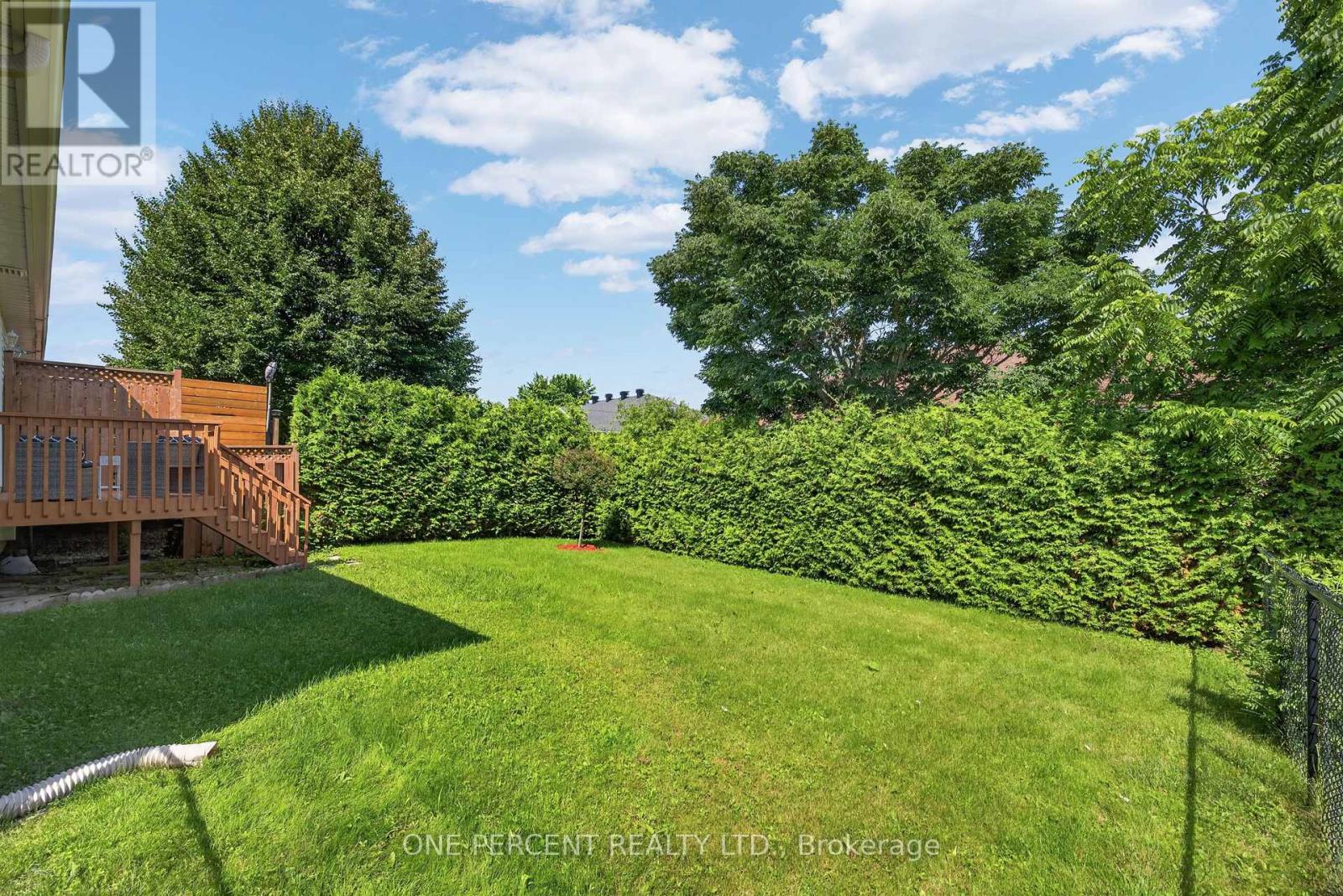 17 DR GORDON CRESCENT - 32