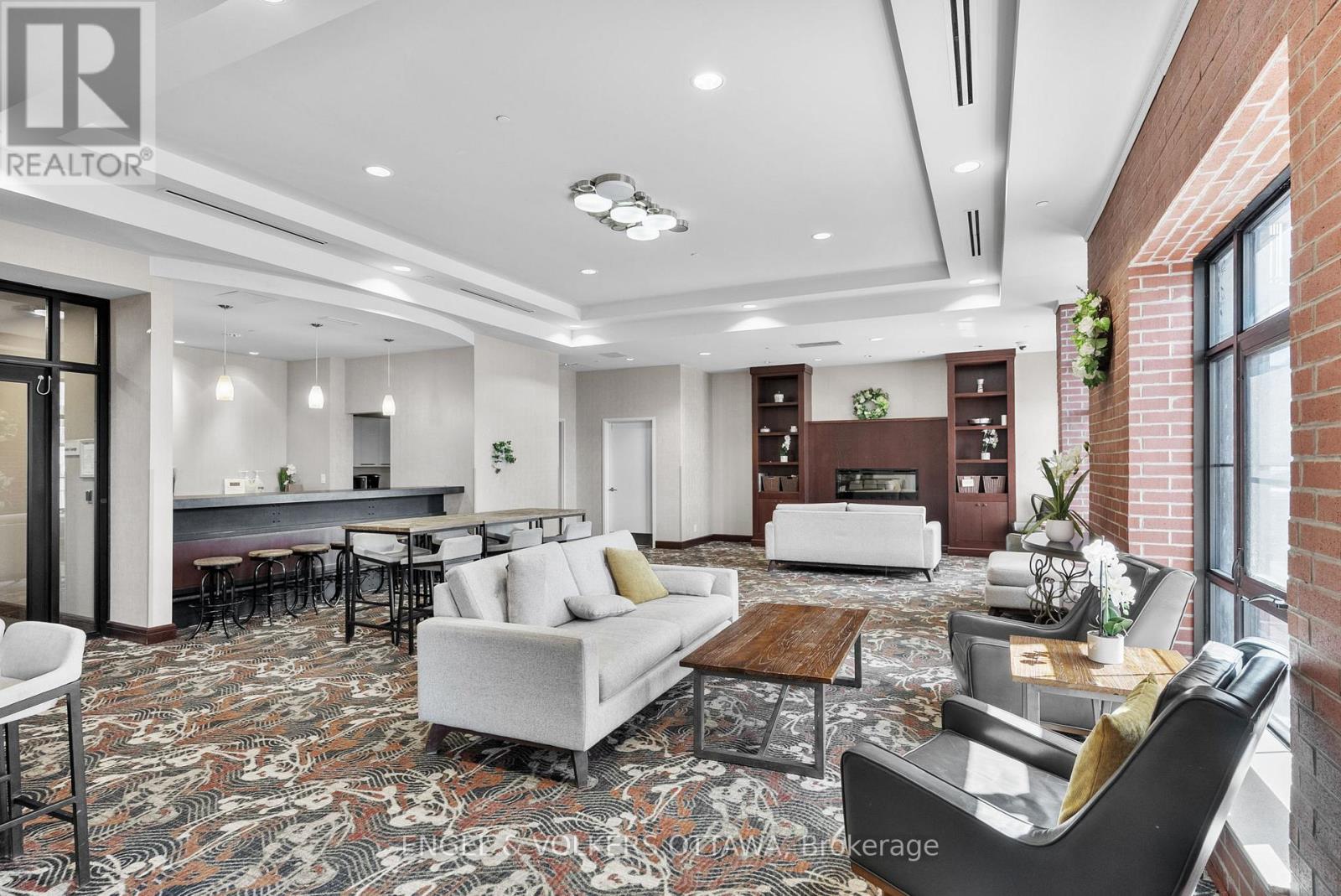 #206 555 ANAND PRIVATE - 3
