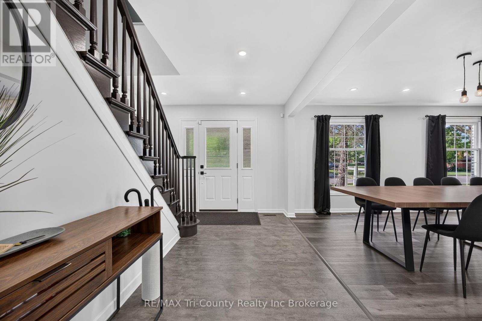 25 DEMEYERE AVENUE - Image 4
