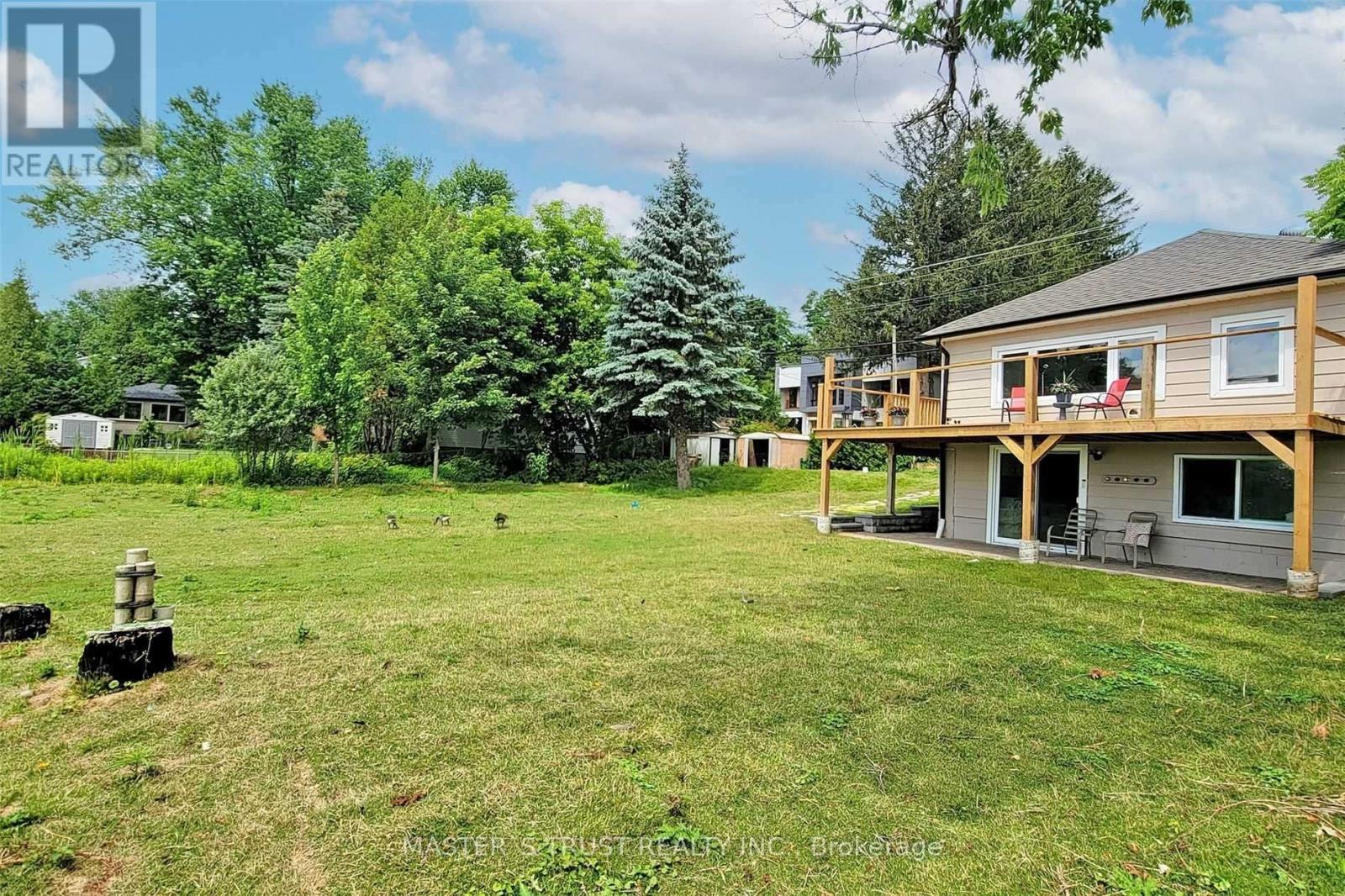 41 CONNOR DRIVE - 32
