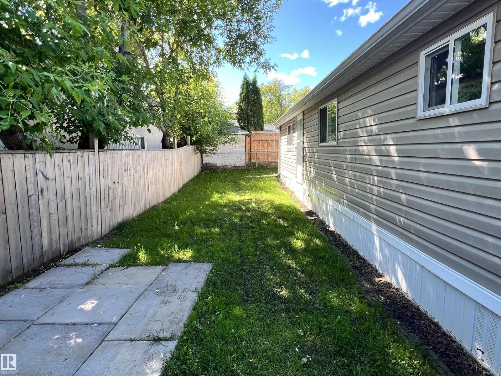 220 Evergreen Mobile PA NW - 44
