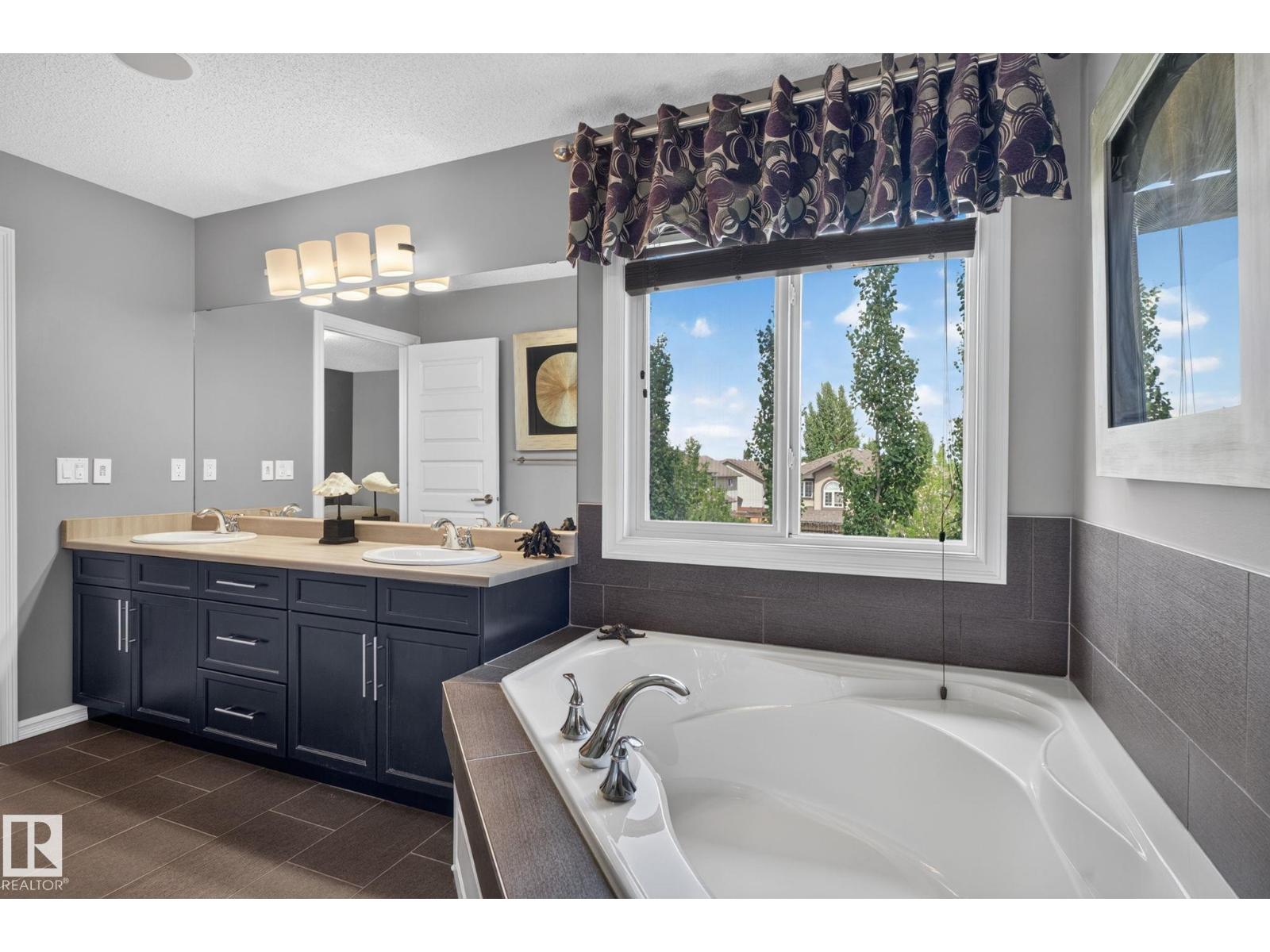 3611 15A ST NW — photo 29