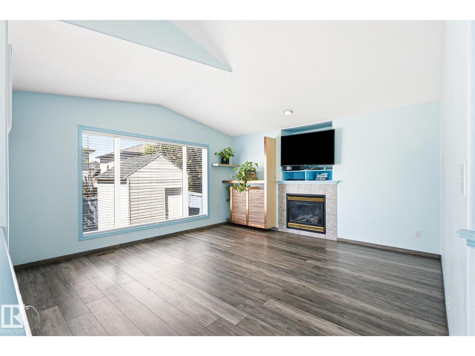 14908 137 ST NW - 11