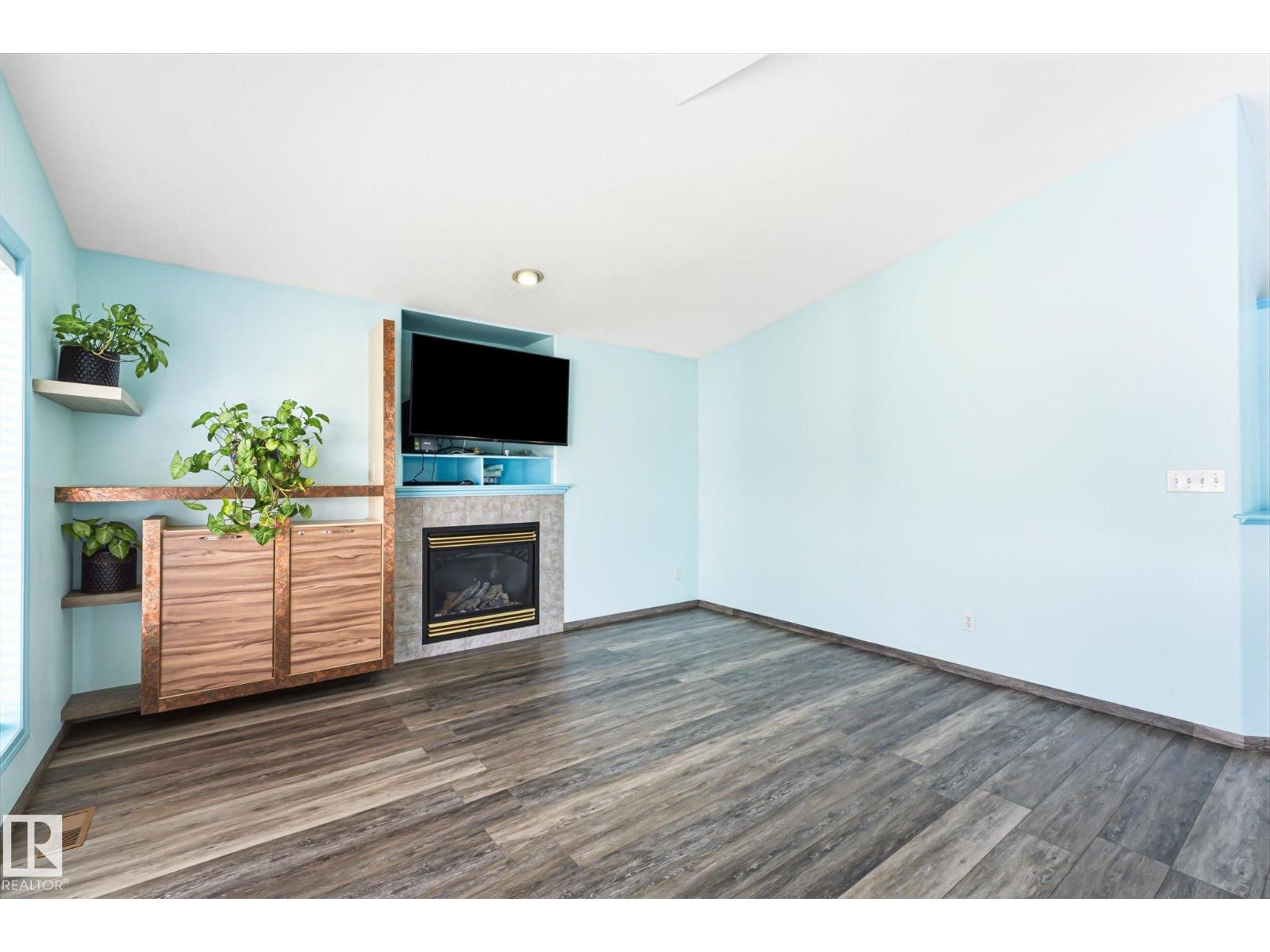 14908 137 ST NW - 12
