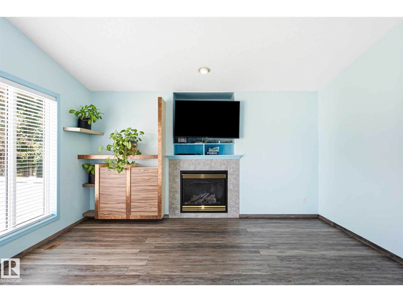 14908 137 ST NW - 13