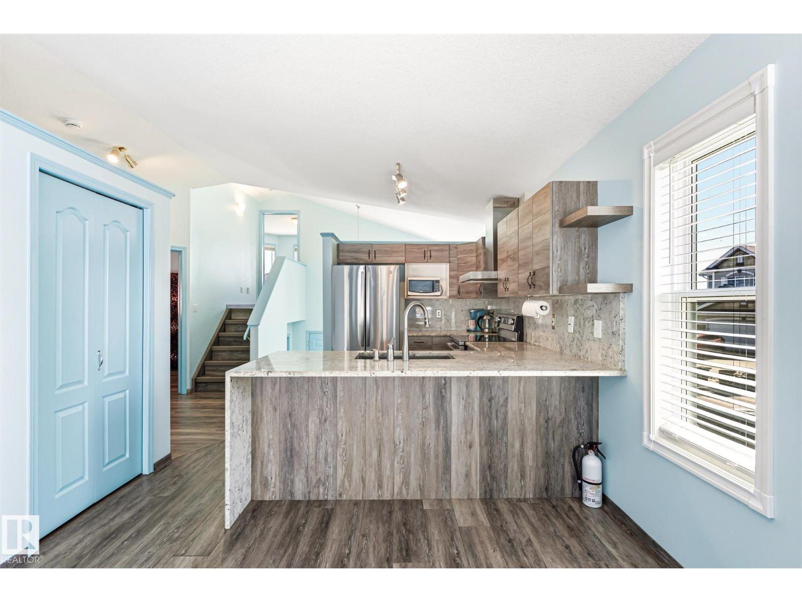 14908 137 ST NW - 17