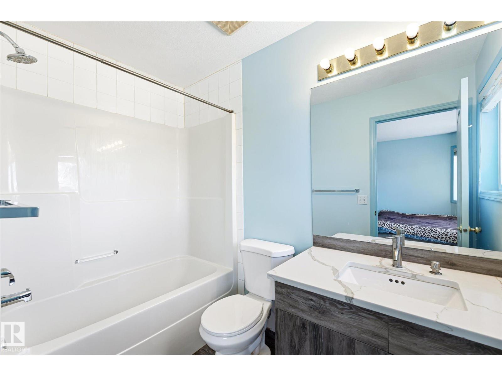14908 137 ST NW - 23