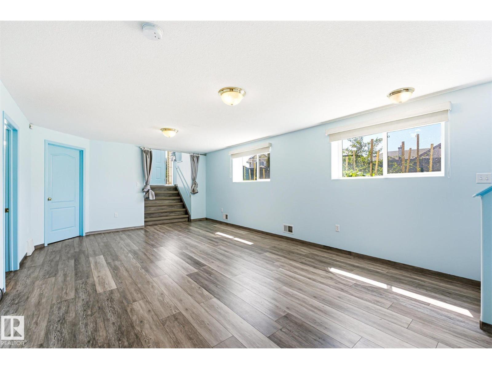 14908 137 ST NW - 32