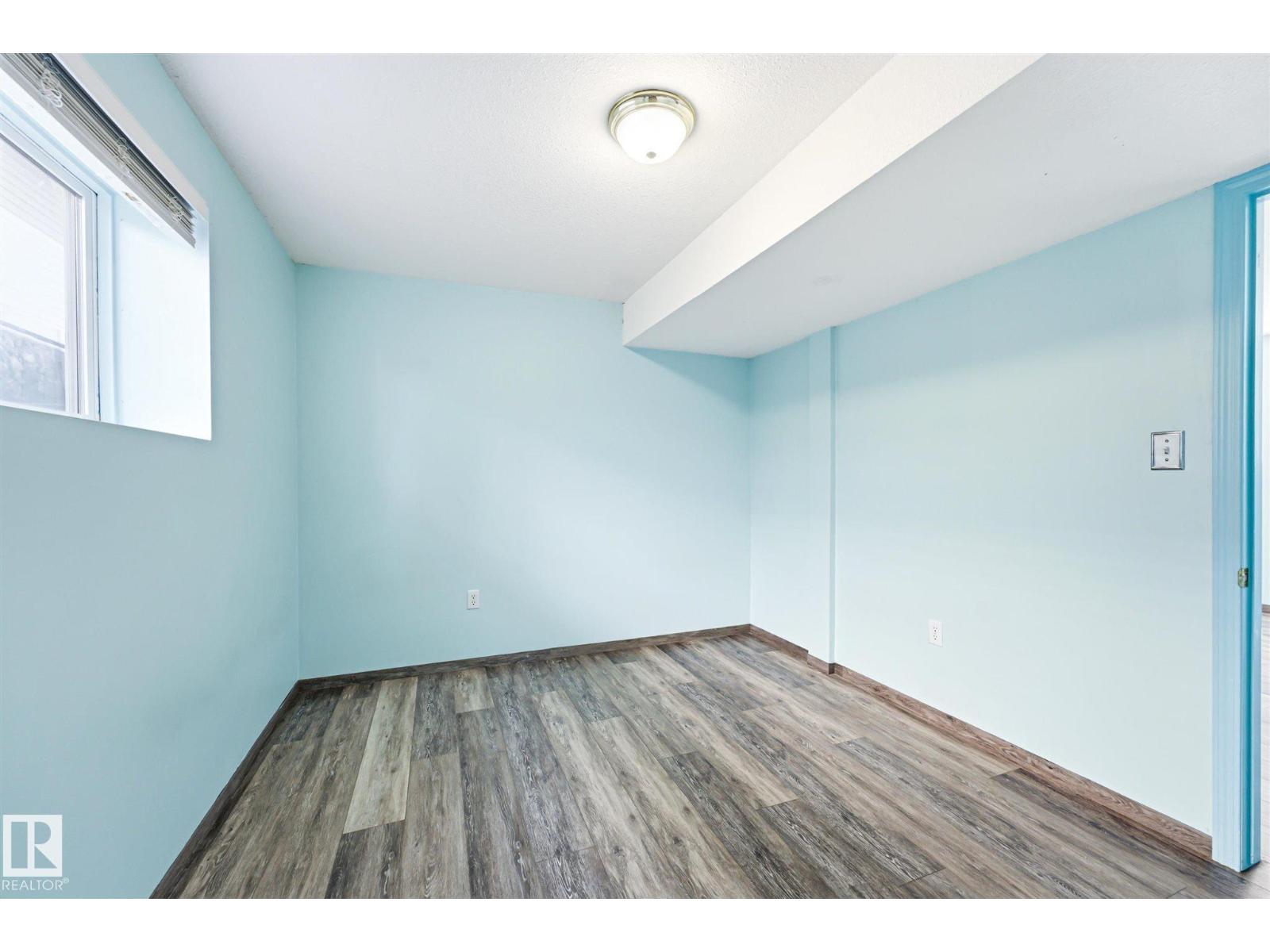14908 137 ST NW - 34