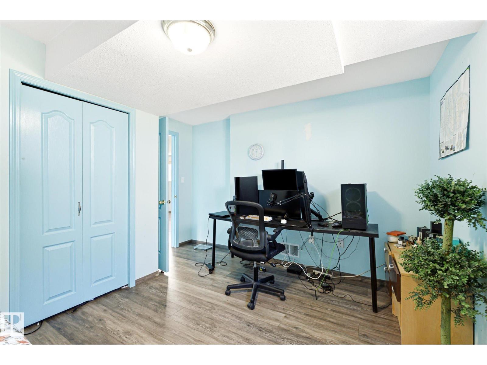14908 137 ST NW - 36