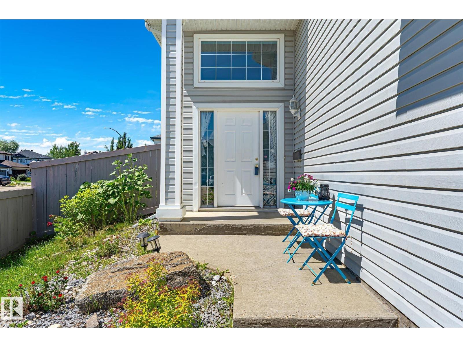 14908 137 ST NW - 4