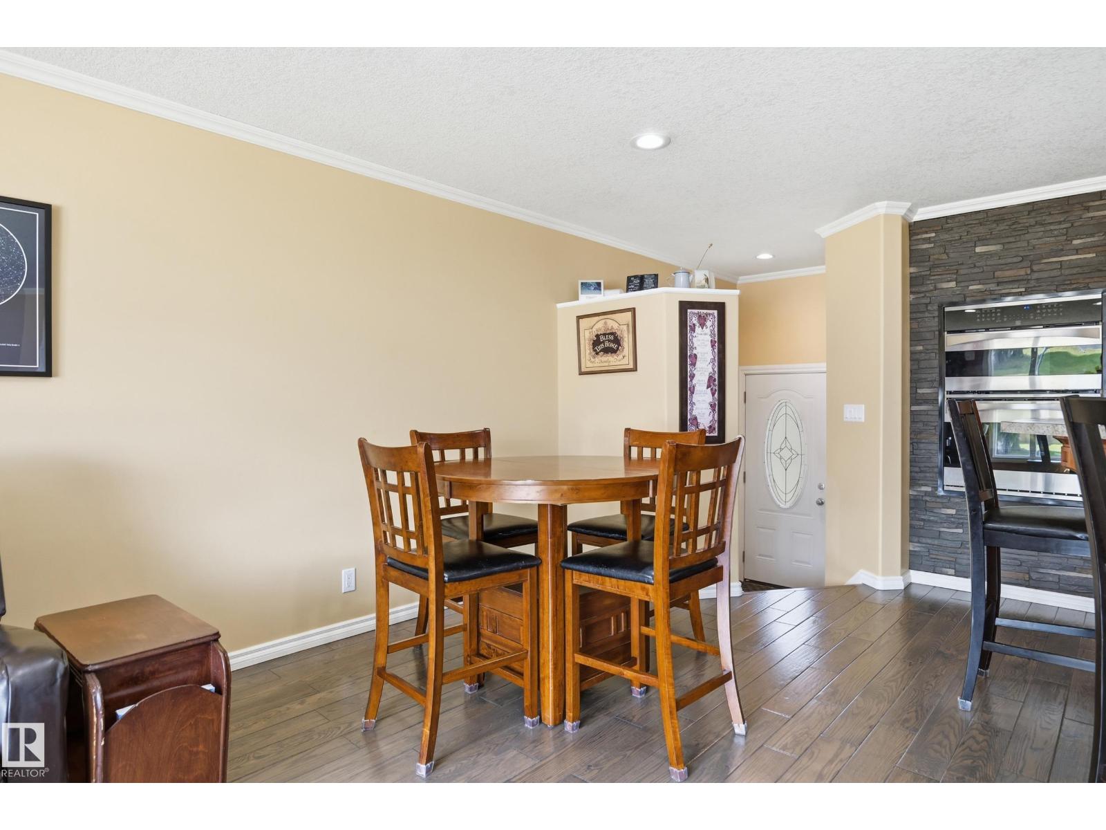 5028 47 ST - 16