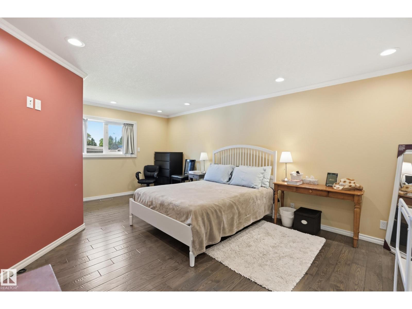 5028 47 ST - 20