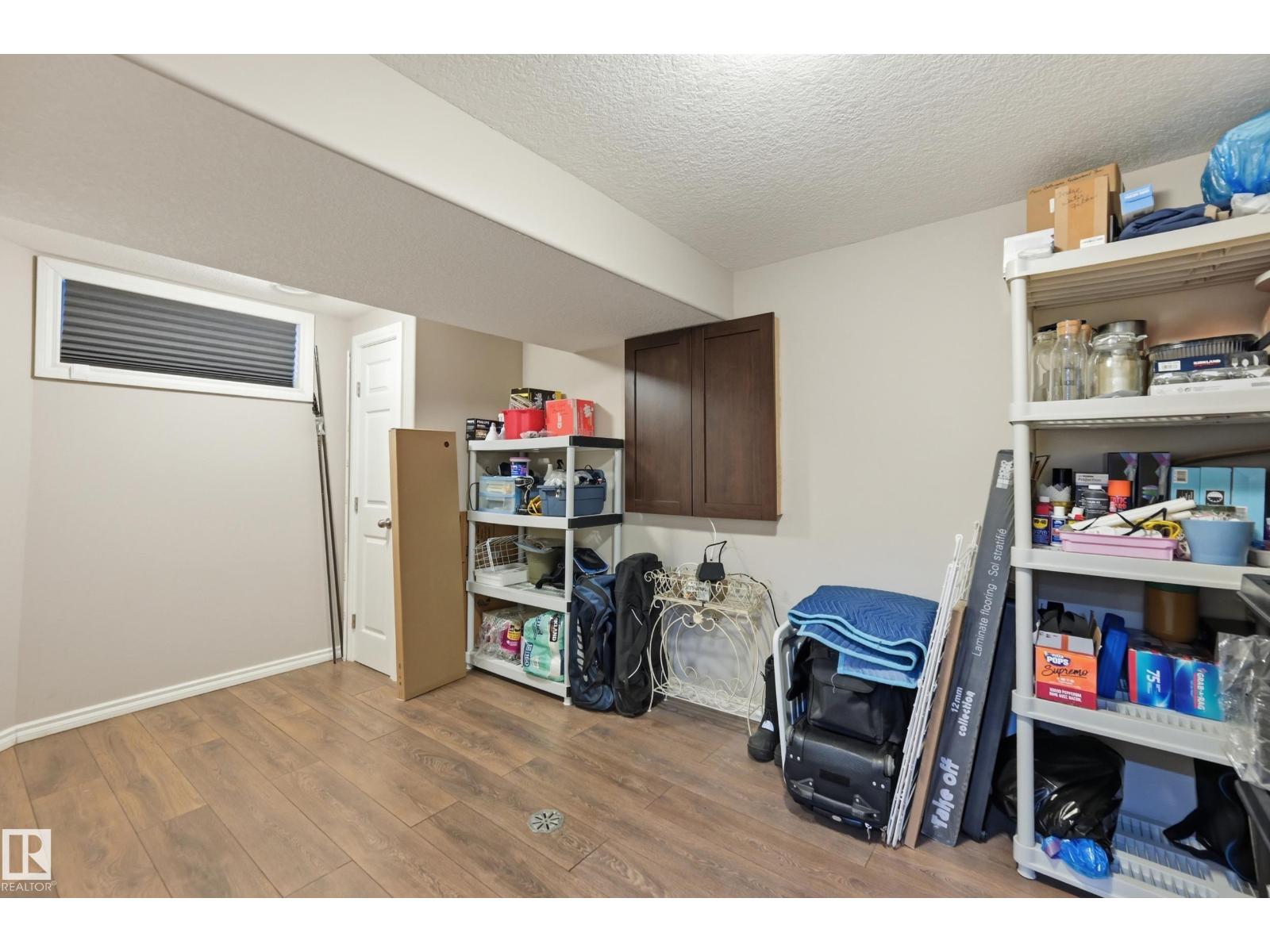 5028 47 ST - 34
