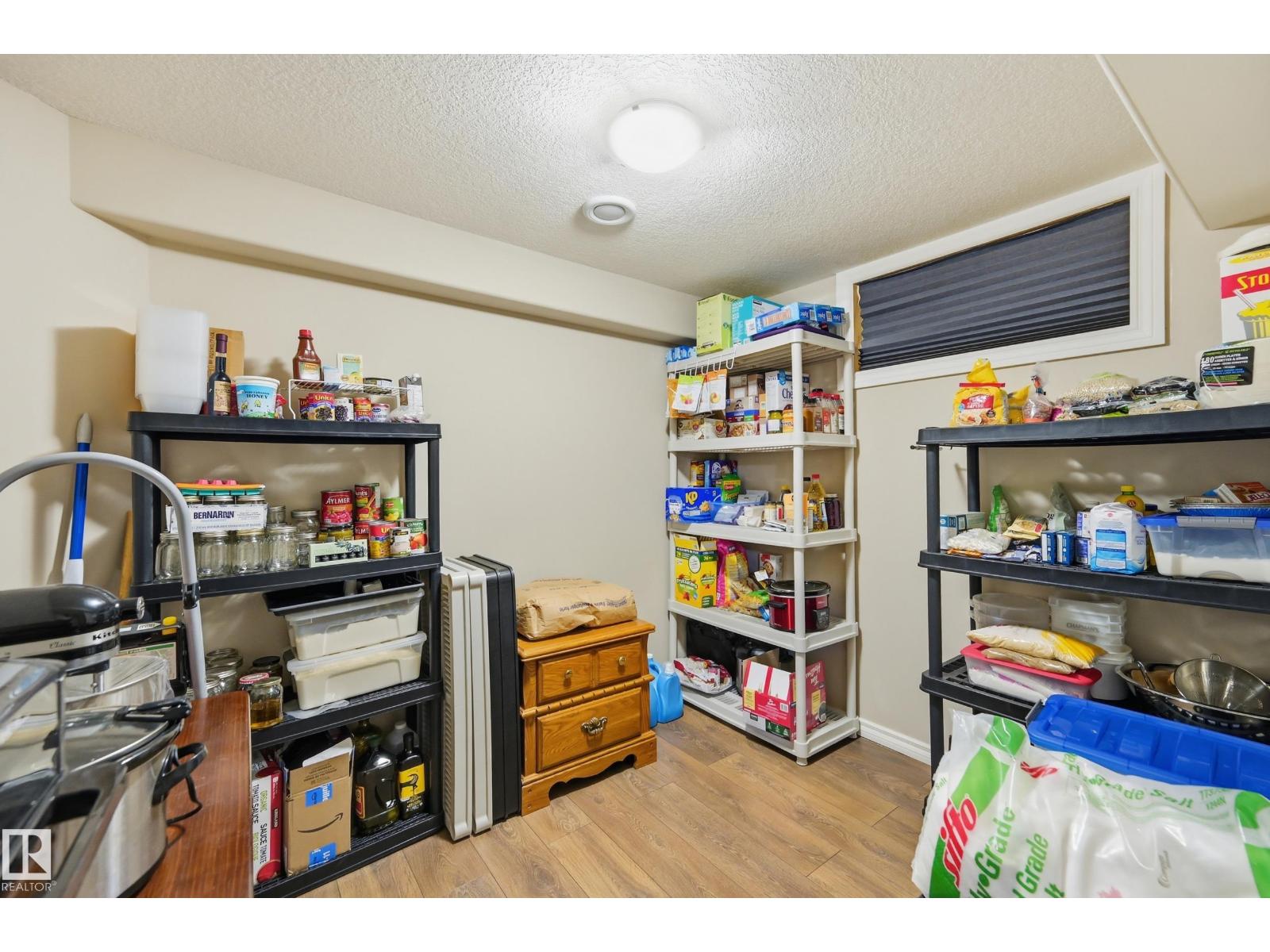 5028 47 ST - 37
