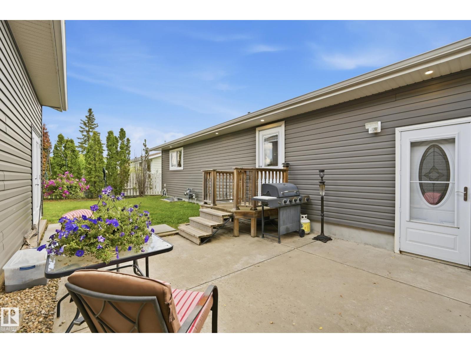 5028 47 ST - 39
