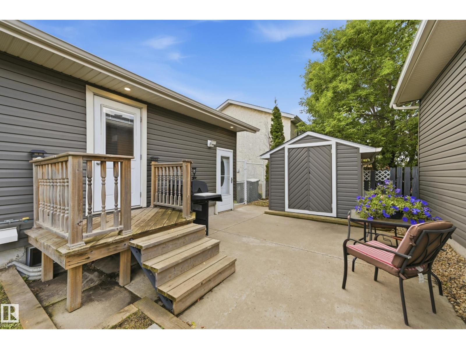 5028 47 ST - 40