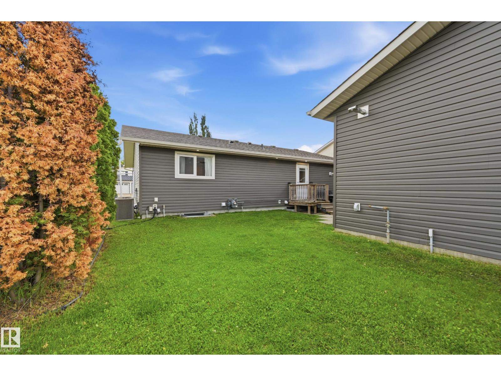 5028 47 ST - 43