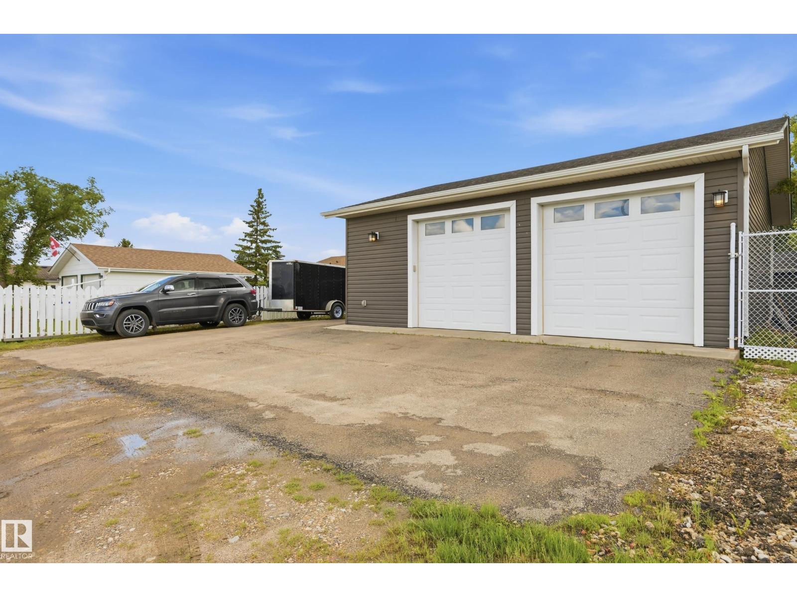 5028 47 ST - 48