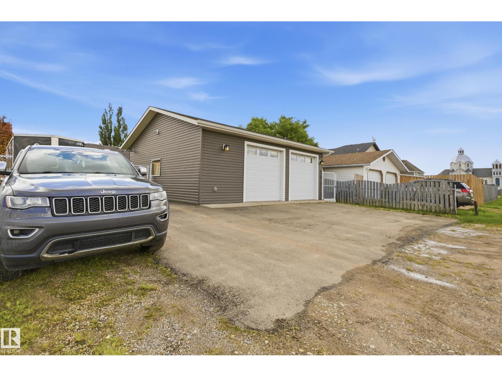 5028 47 ST - 49