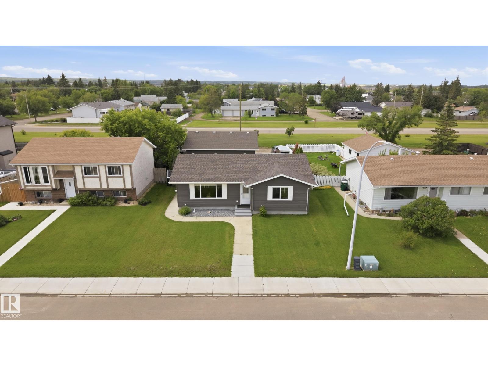 5028 47 ST - 50