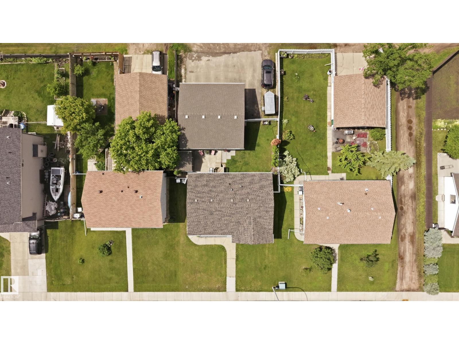 5028 47 ST - 52