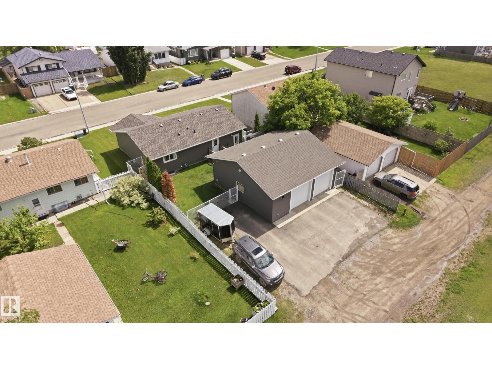 5028 47 ST - 54