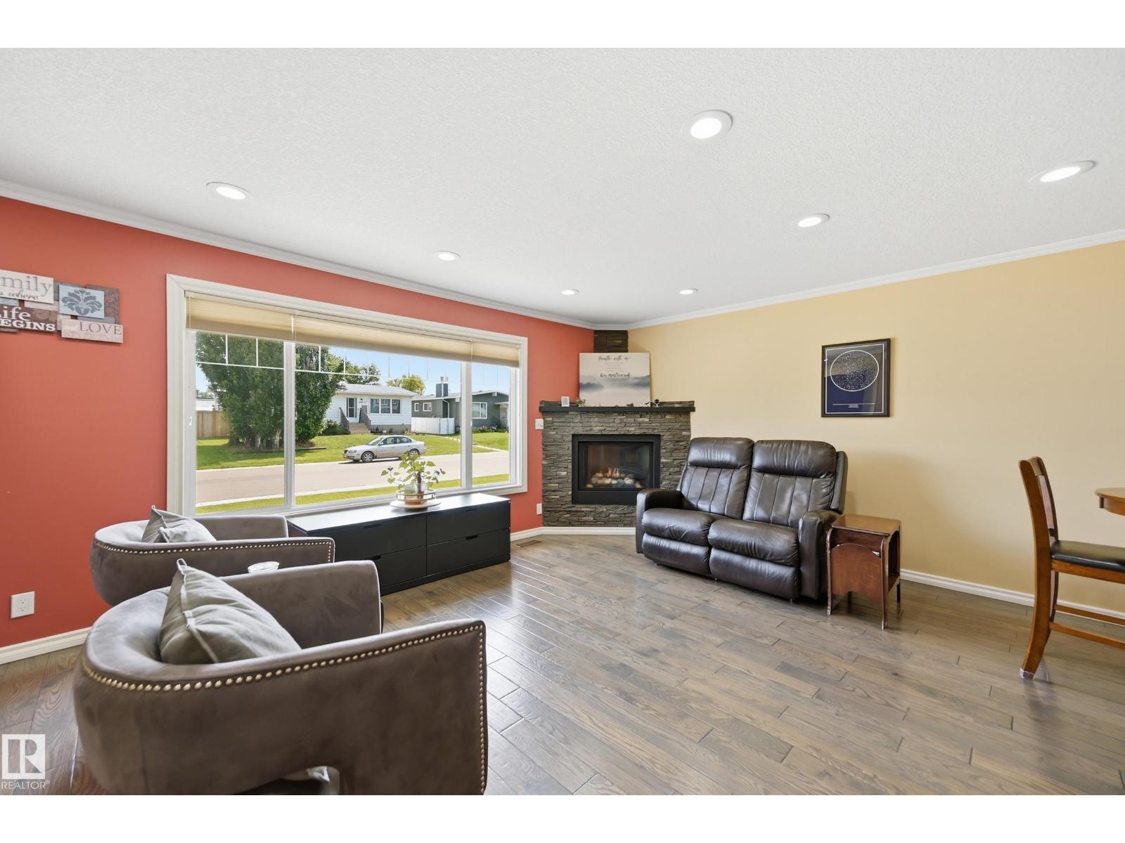 5028 47 ST - 6