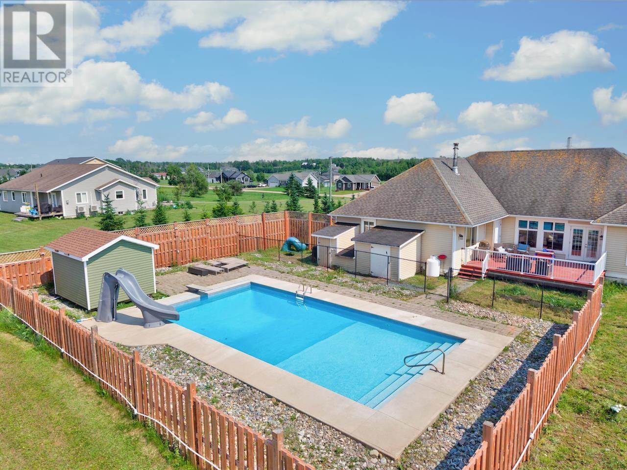 749 CITY VIEW Drive - 3