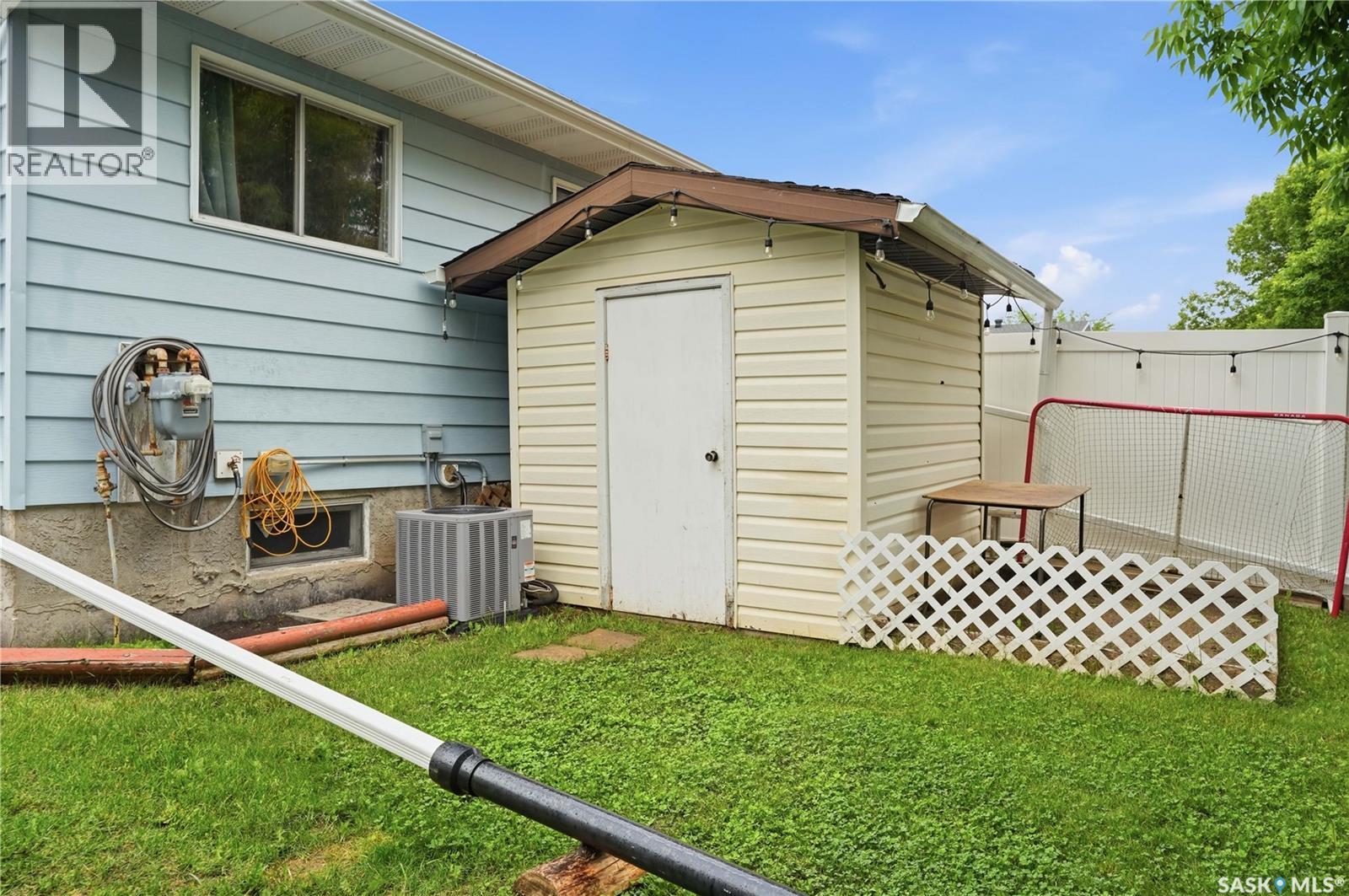 109 Church DRIVE — photo 28
